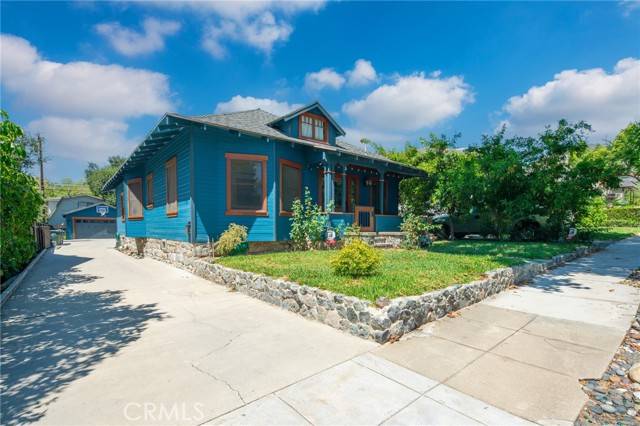 209 N Encinitas Avenue, Monrovia, CA 91016