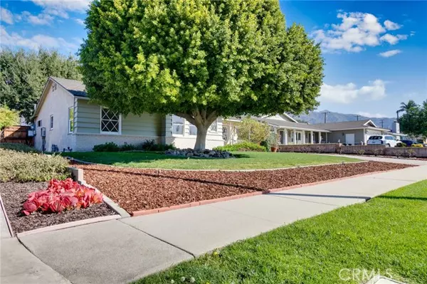 1027 E Mountain View Avenue, Glendora, CA 91741