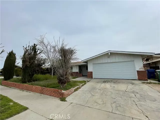 45638 Fig Avenue, Lancaster, CA 93534