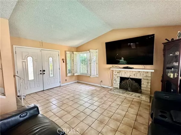 5565 E Joaquin Court, Commerce, CA 90040