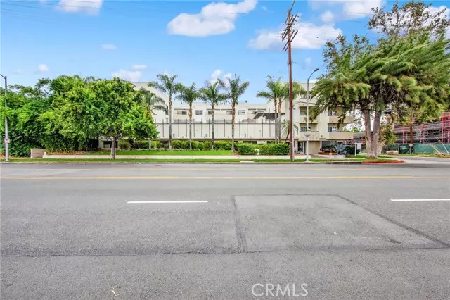 4702 Fulton #101, Sherman Oaks, CA 91423