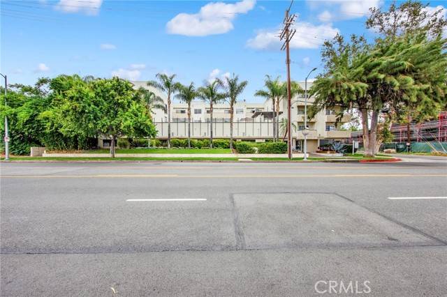 4702 Fulton #101, Sherman Oaks, CA 91423