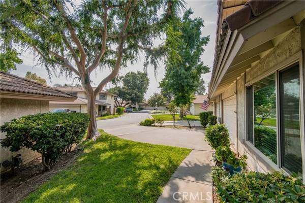 106 Oak Forest Circle, Glendora, CA 91741