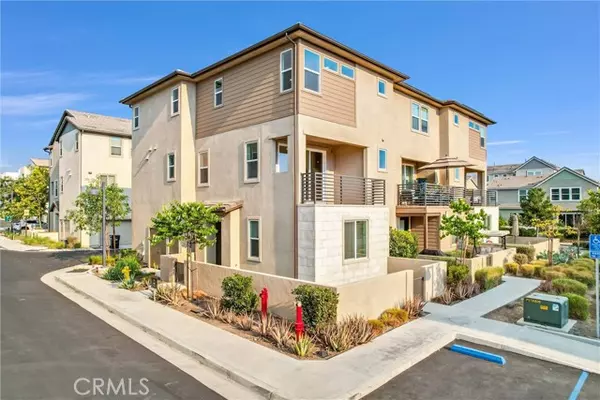 411 Chorus, Irvine, CA 92618