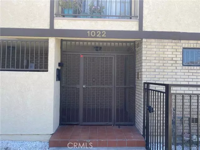 Glendale, CA 91201,1022 Irving Avenue #5