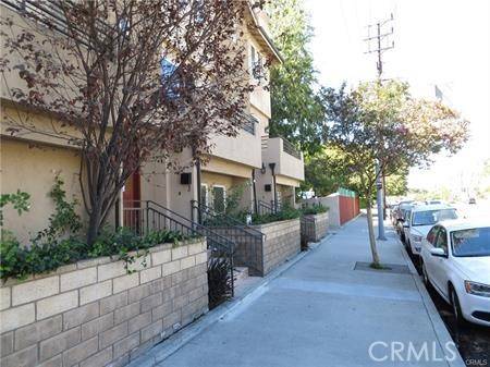 5555 Carpenter Avenue #2, Valley Village, CA 91607