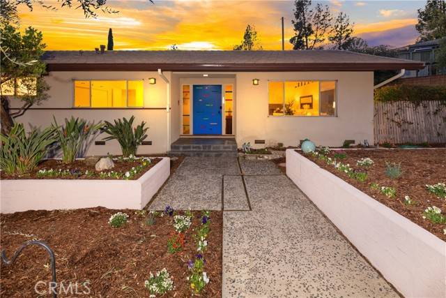 Sierra Madre, CA 91024,1935 Oakwood Avenue