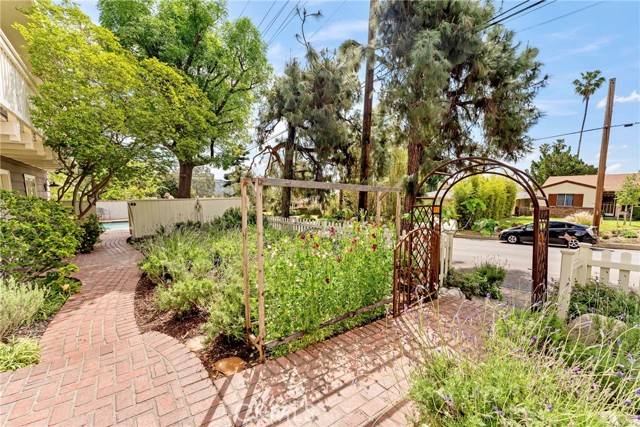 Sierra Madre, CA 91024,483 E Grandview Avenue