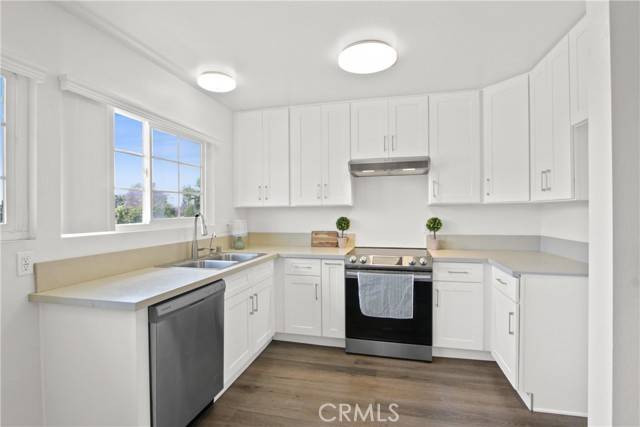 Irvine, CA 92620,326 Streamwood