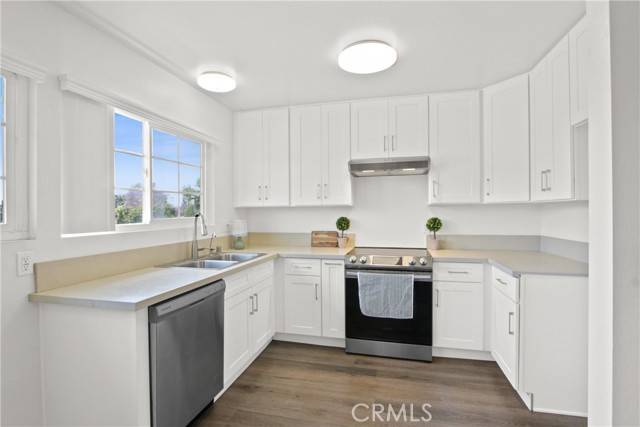 Irvine, CA 92620,326 Streamwood