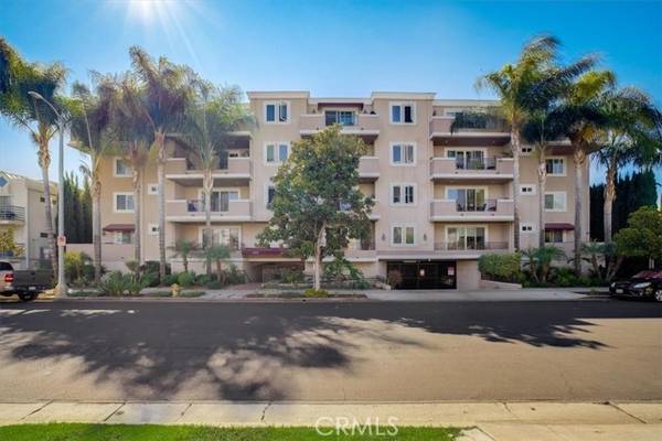 4533 Vista Del Monte Avenue #304, Sherman Oaks, CA 91403