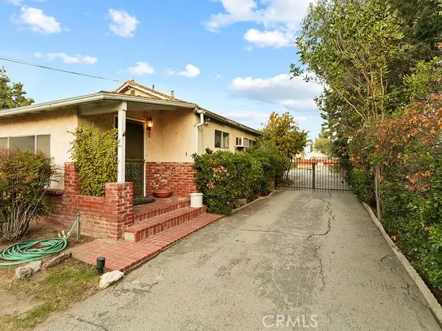 7554 Bellaire Avenue, North Hollywood, CA 91605