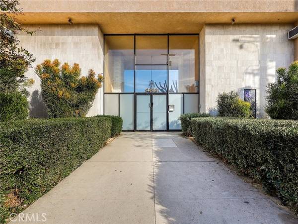 5232 Corteen Place #16, Valley Village, CA 91607