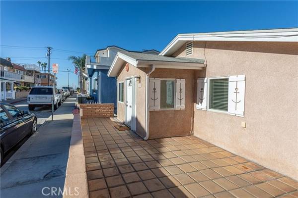 Newport Beach, CA 92663,117 24th Street