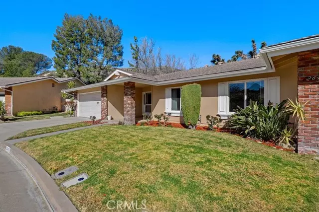 Newhall, CA 91321,26407 Circle Knoll Court