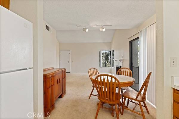 Diamond Bar, CA 91765,22757 Lakeway Drive #422