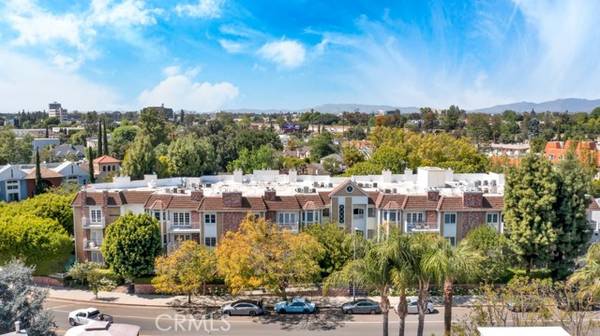 4401 Moorpark Way #309, Toluca Lake, CA 91602