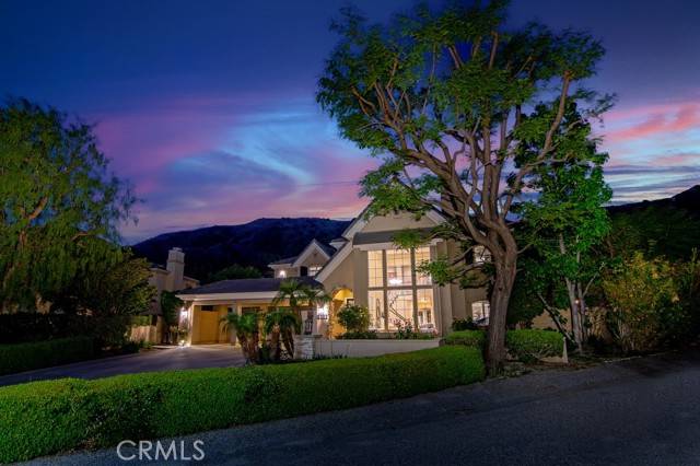 3511 Folkstone Court, Burbank, CA 91504