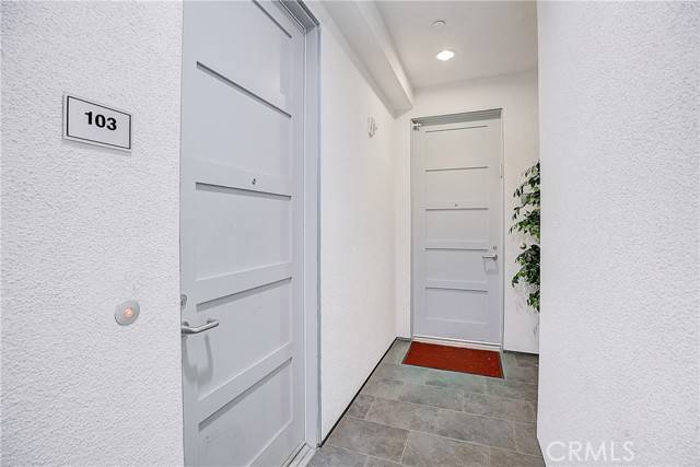 11912 Laurelwood Drive #103, Studio City, CA 91604