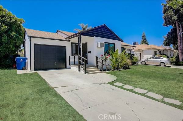 Encino, CA 91316,5917 White Oak Avenue