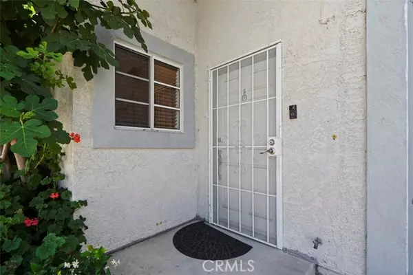 18933 Gault Street #106, Reseda, CA 91335