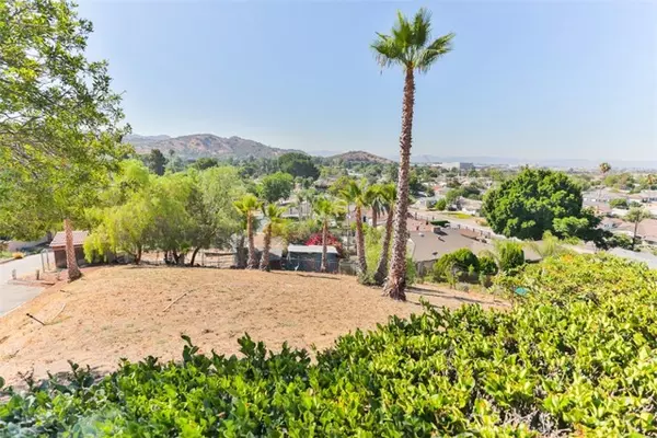 Sun Valley, CA 91352,10057 Stonehurst Place