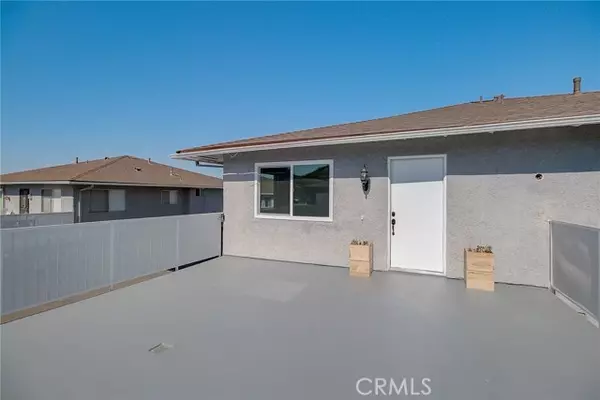 Saugus, CA 91350,28073 Robin Avenue