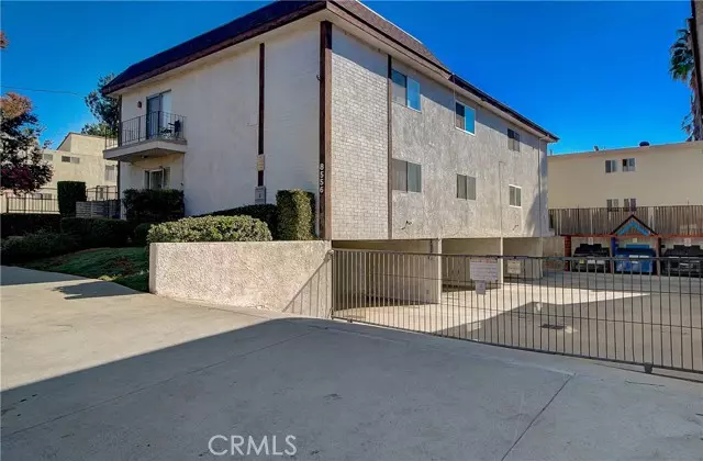 Canoga Park, CA 91304,8556 Independence Avenue #203