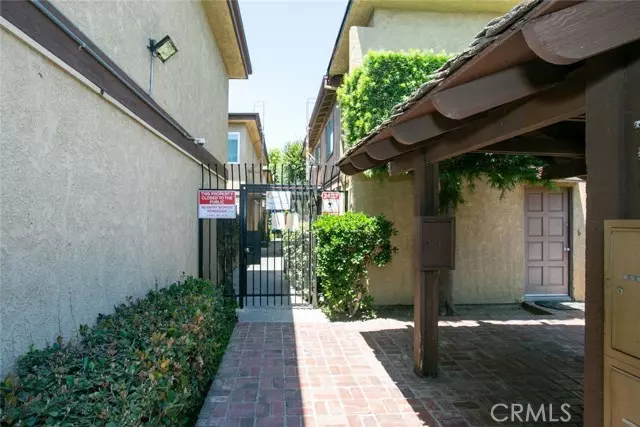 7301 Lennox Avenue #C07, Van Nuys, CA 91405