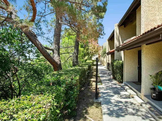 Sun Valley, CA 91504,7730 Via Napoli #53