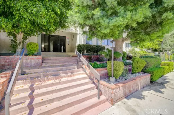 Sherman Oaks, CA 91423,5055 Coldwater Canyon Avenue #203