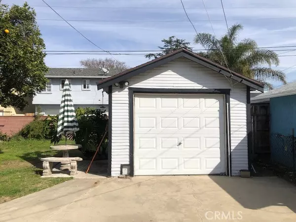 Downey, CA 90242,8025 Devenir Avenue