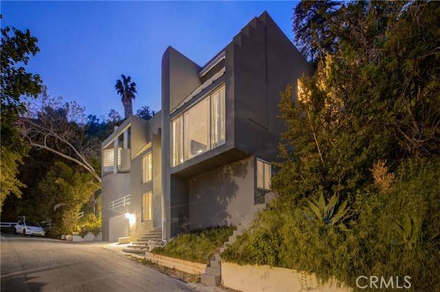 3715 Avenida Del Sol, Studio City, CA 91604