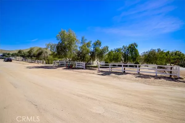 Agua Dulce, CA 91390,33112 Pewter Road