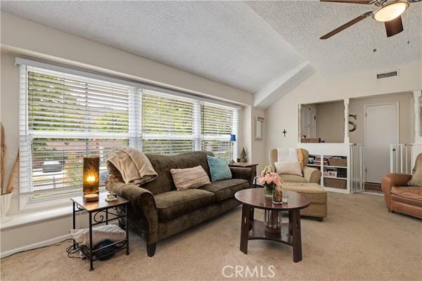 La Crescenta, CA 91214,6237 Hamilton Lane