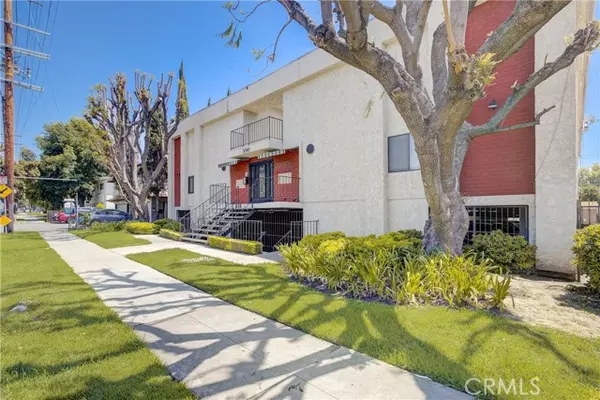 5848 Hazeltine Avenue #10, Van Nuys, CA 91401