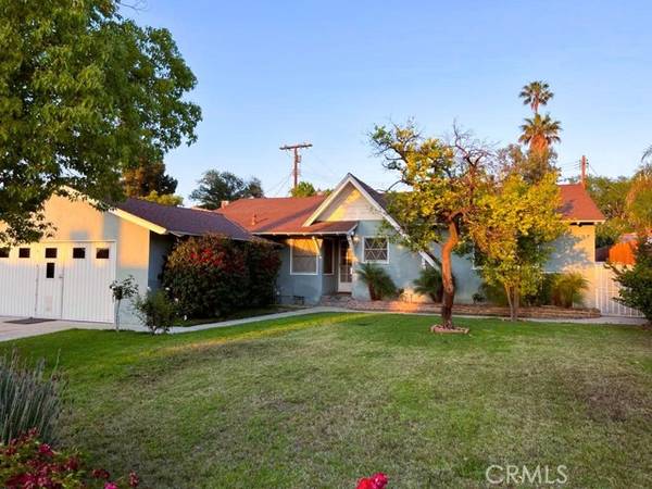 7956 Atoll Avenue, North Hollywood, CA 91605