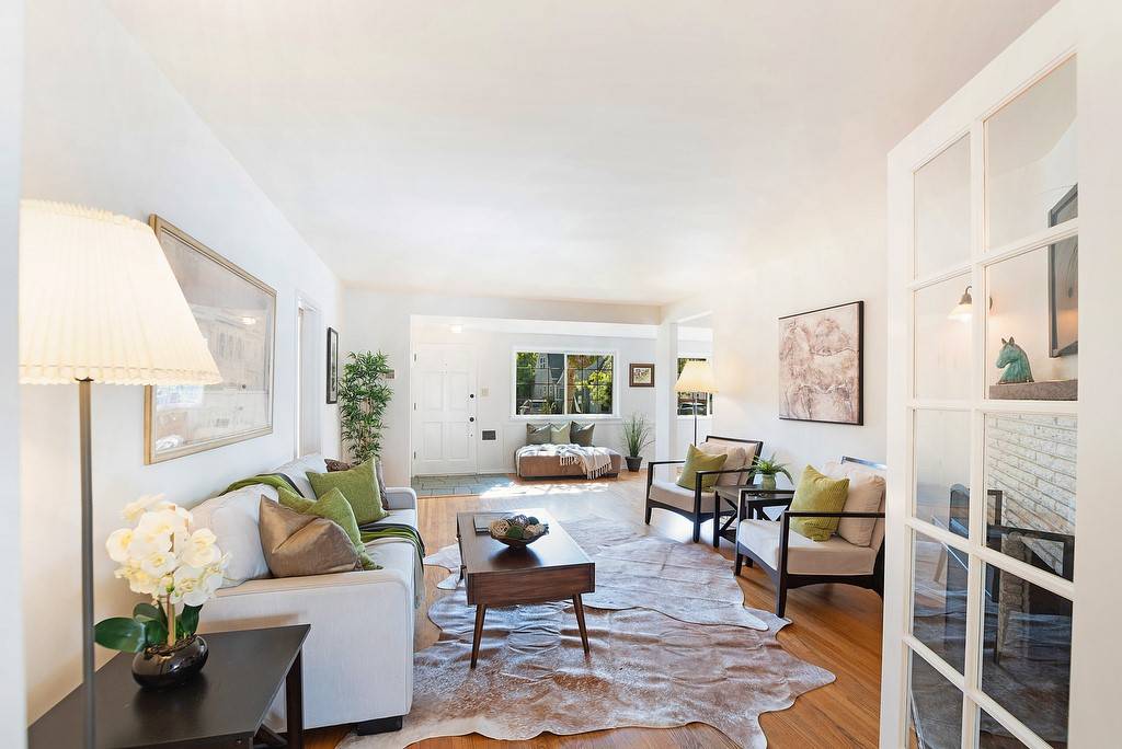 Burbank, CA 91506,621 S Griffith Park Drive