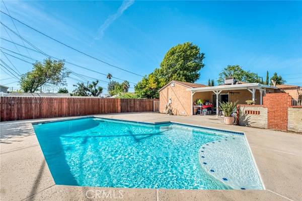 6460 Satsuma Avenue, North Hollywood, CA 91606