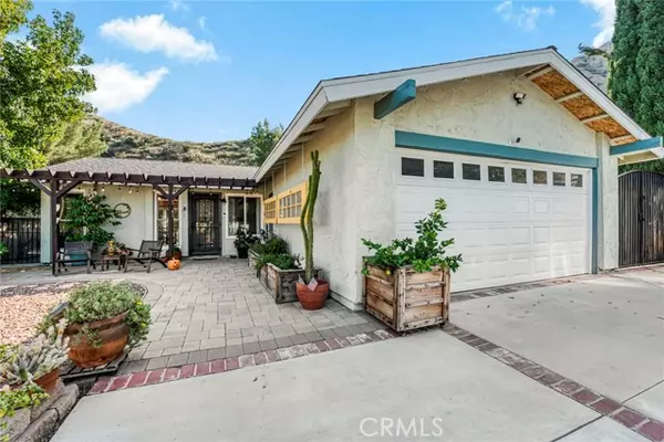 14712 Hydrangea Way, Canyon Country, CA 91387