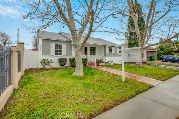 17057 Cantara Street, Lake Balboa, CA 91406