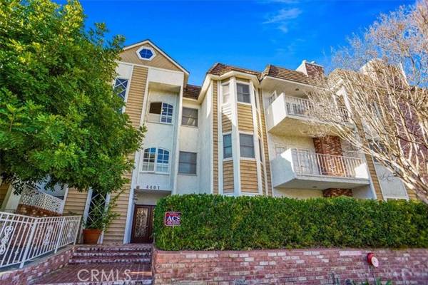 4401 Moorpark Way #101, Toluca Lake, CA 91602