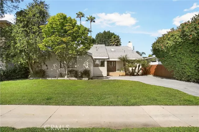 6323 Wilbur Avenue, Tarzana, CA 91335