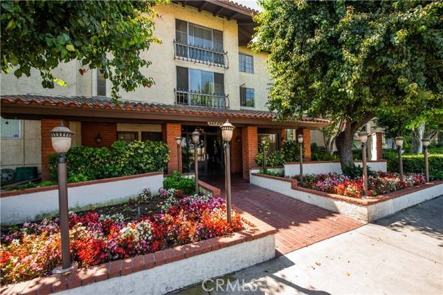 12720 Burbank Boulevard #207, Valley Village, CA 91607