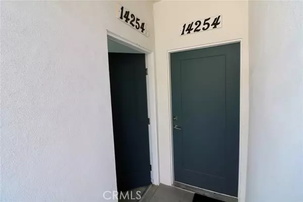 Van Nuys, CA 91401,14254 Erwin Street #1/2