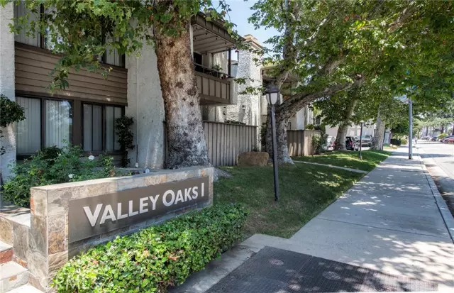 Van Nuys, CA 91406,15511 Sherman Way #53