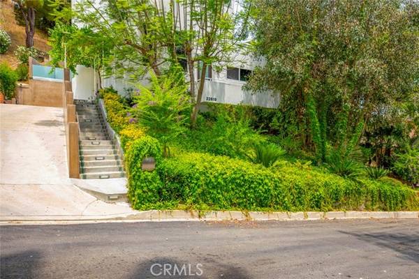 22619 Holanda Road, Woodland Hills, CA 91364