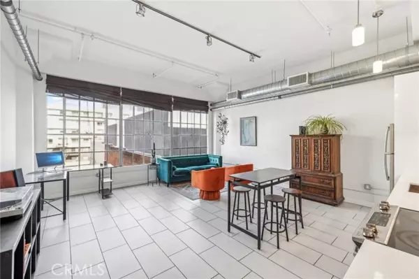 939 S Broadway #413, Los Angeles, CA 90015