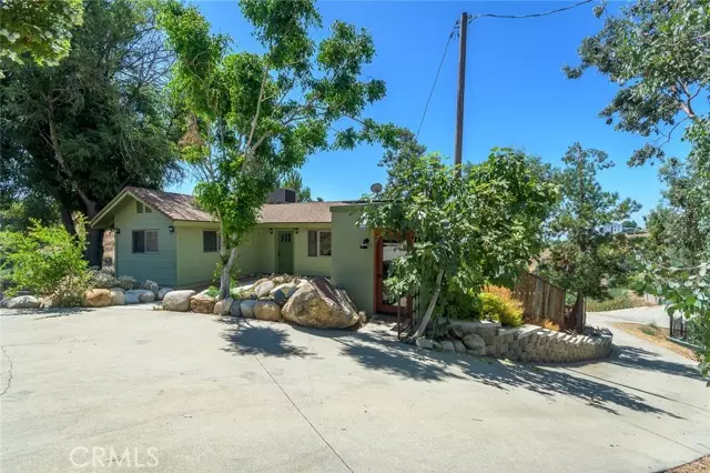 Sylmar, CA 91342,11022 Summit Trail