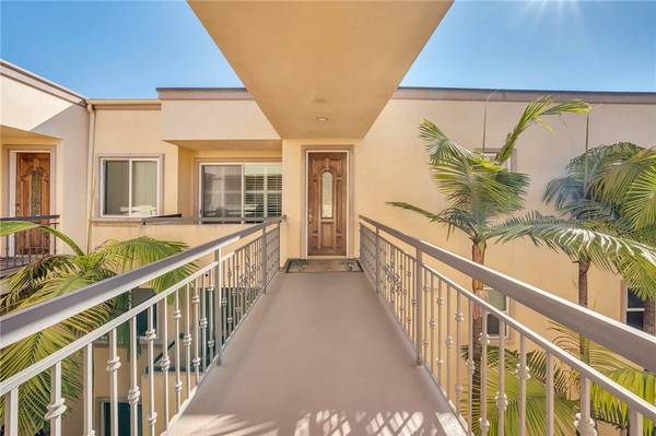 549 E Palm Avenue #303, Burbank, CA 91501